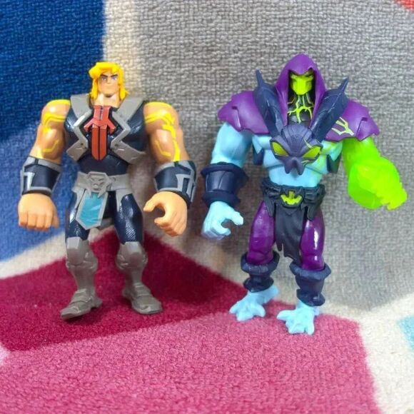 He-Man and the Masters of the Universe He-Man and Skeletor Figure - Picture 1 of 3